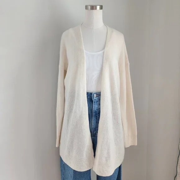 Saks Fifth Avenue 100% Cashmere Cream Cardigan Size: Medium - Picture 4 of 15